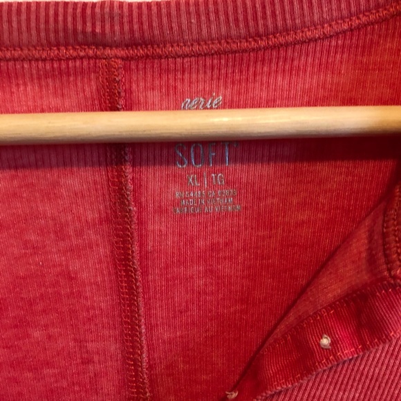 Aerie Long sleeve - Picture 3 of 3
